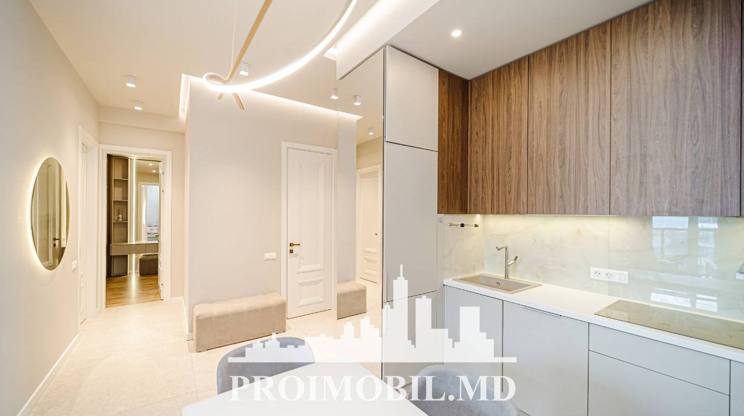 https://images.proimobil.md/zP99Y2zVHLqY__y7ifZ_8CfuqVA_Ni3PCclWfMgAePA/watermark:0.75:so:0:30:0.39/resize:fill:1460:816:1/gravity:ce/bG9jYWw6Ly8vZXN0YXRlL2xyL2JlZjMwNmZkLTcyYWYtNDdmNy1iNzZiLTUxYzZhMDQ2NDBiMy5qcGVn