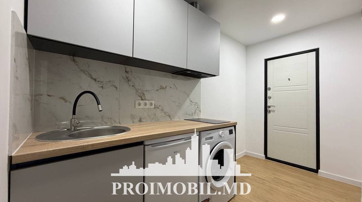 https://images.proimobil.md/zT-Z-WgfDVJXigHiRUMc15Q-s-DnA4dRAhMduyj6lzw/watermark:0.75:so:0:30:0.39/resize:fill:1460:816:1/gravity:ce/bG9jYWw6Ly8vZXN0YXRlL2xyLzhiYzM1MzZjLTk5MDMtNDljOC04NThhLWUxZTAwNjI1Y2ZhYi5qcGVn