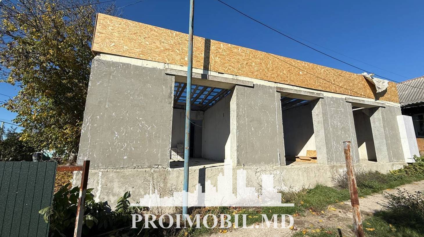 https://images.proimobil.md/zUow3x60jMOaJhWVLVSFFcdh3zdiWpGTDrl43moZqME/watermark:0.75:so:0:30:0.39/resize:fill:1460:816:1/gravity:ce/bG9jYWw6Ly8vZXN0YXRlL2xyLzBhODEwMjBkLTk5NjctNGNlMy1iZDBjLTNiZjkxNDhkZTEzOS5qcGVn