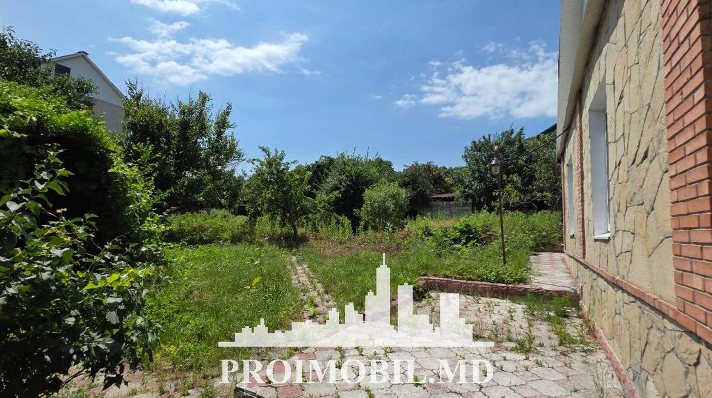https://images.proimobil.md/zXzMhNSGvZU3vTPHBd82vEeOyYfvUGCiC2y6wJf47ak/watermark:0.75:so:0:30:0.39/resize:fill:1460:816:1/gravity:ce/bG9jYWw6Ly8vZXN0YXRlL2xyL2IyMjExN2MyLWFmN2QtNGJkNi1iOGFmLWNlNGMwZjk4YmRlNy5qcGVn
