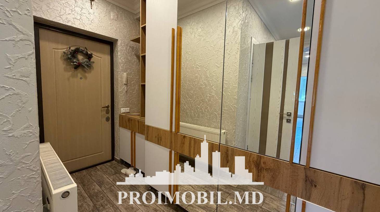 https://images.proimobil.md/zYOF6468PKDzILUWg--6OygfDa6rBuuJP5RzzrqmRh8/watermark:0.75:so:0:30:0.39/resize:fill:1460:816:1/gravity:ce/bG9jYWw6Ly8vZXN0YXRlL2xyLzcwNWE3ZGU0LTA0ZjEtNDk4YS1iNGUwLWE0YzU5YjQ3MzNjZi5qcGVn