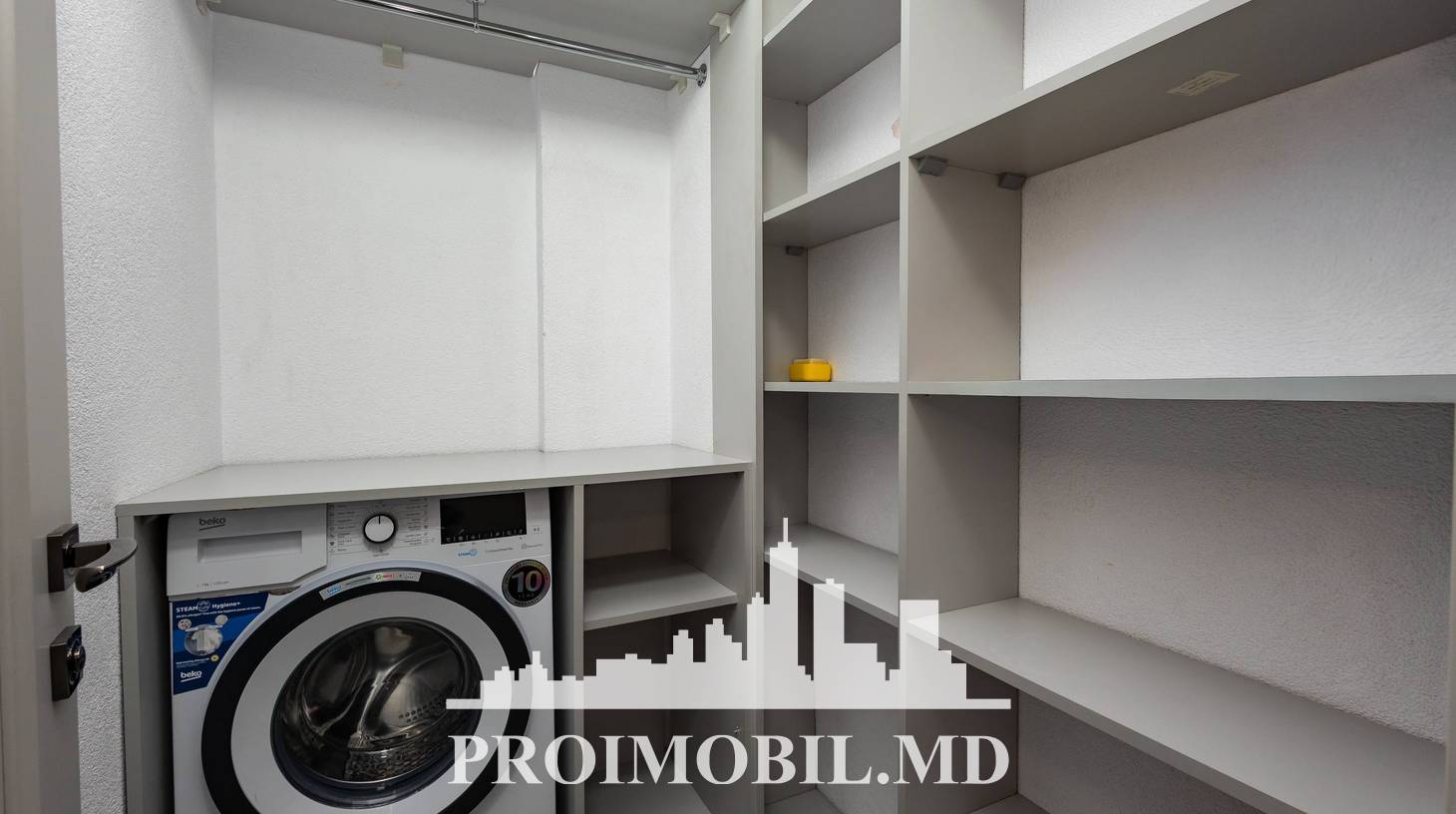 https://images.proimobil.md/z_gHTvZwIUqL9OBCSu-9KhO7V59q6op3FNGJLjXsnd8/watermark:0.75:so:0:30:0.39/resize:fill:1460:816:1/gravity:ce/bG9jYWw6Ly8vZXN0YXRlL2xyLzMxN2YxYTBhLWUxYTktNDE2My05ZjcyLWEzNTAwYmI1MDdlZC5qcGVn