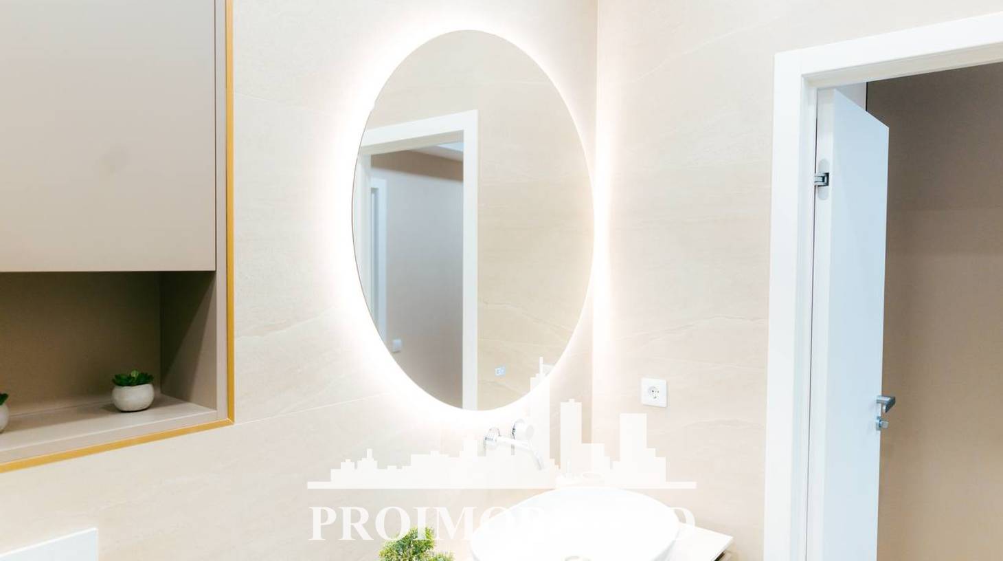 https://images.proimobil.md/zcSudMtWW1aL-9dpovvoik0ihLQ8hbb4MhmgxASf0b4/watermark:0.75:so:0:30:0.39/resize:fill:1460:816:1/gravity:ce/bG9jYWw6Ly8vZXN0YXRlL2xyL2JlZjgzMmE2LWQ0MTQtNGUzNi05MTdlLTc3YTdmMjg0MjlmMy5qcGVn