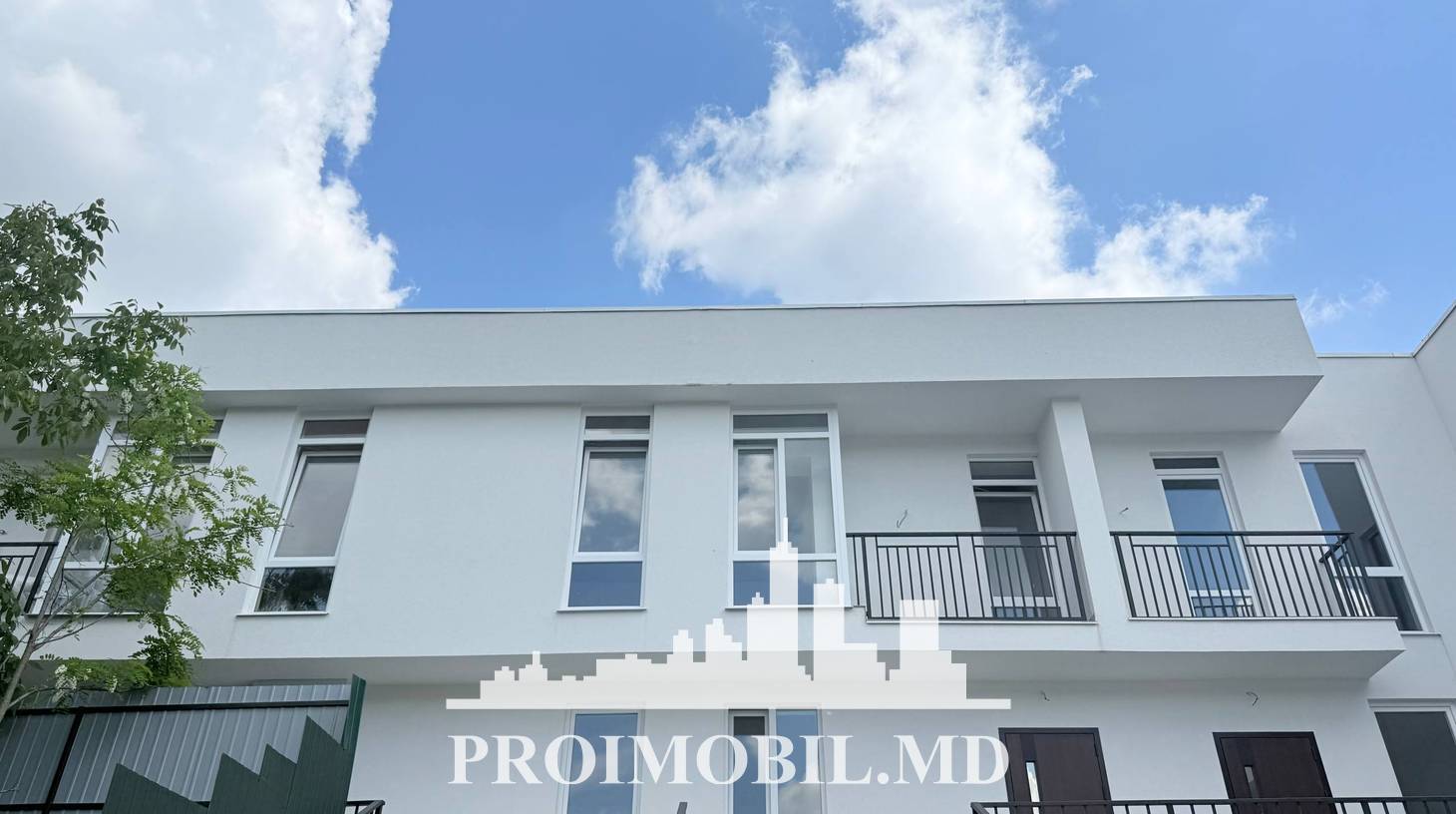 https://images.proimobil.md/zdSXPv6Rh0gSyZxVwQDRRxEv7DkHb82i0iC59y0X74A/watermark:0.75:so:0:30:0.39/resize:fill:1460:816:1/gravity:ce/bG9jYWw6Ly8vZXN0YXRlL2xyL2UyODA0MjBhLTZjOGItNDAxZS1iYTc2LWMyZDAxOTlhMDAwNS5qcGVn