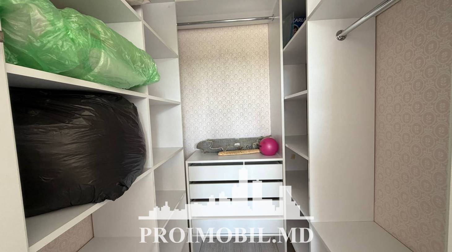 https://images.proimobil.md/zfQjM3qdVv9tqE7YXQbZFv7zViNW4ENKpmlmB7c0cwo/watermark:0.75:so:0:30:0.39/resize:fill:1460:816:1/gravity:ce/bG9jYWw6Ly8vZXN0YXRlL2xyLzRhOGU4NDBjLWFlNmItNGE1My1iZjlkLTBiN2JmOWMzMWZlZS5qcGVn