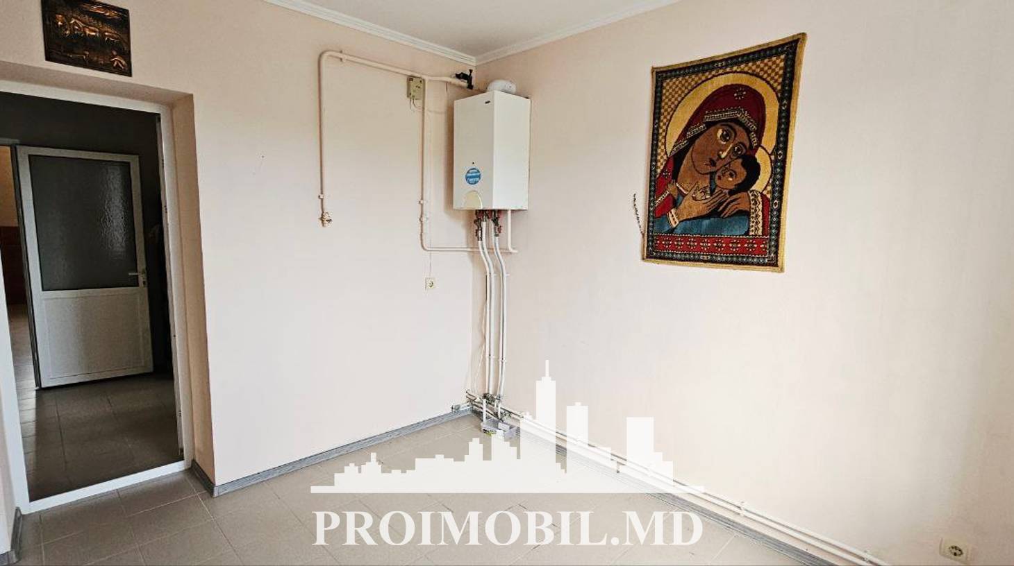 https://images.proimobil.md/zi4Pn9W1Y0GTVdoMPfbfb6ibnFzAcSf-7pzXSbWg_n0/watermark:0.75:so:0:30:0.39/resize:fill:1460:816:1/gravity:ce/bG9jYWw6Ly8vZXN0YXRlL2xyLzI5ZGRjY2I0LThhNmQtNGVmMi1iZTNhLTczZGQ4OTU3NjQ4MS5qcGVn