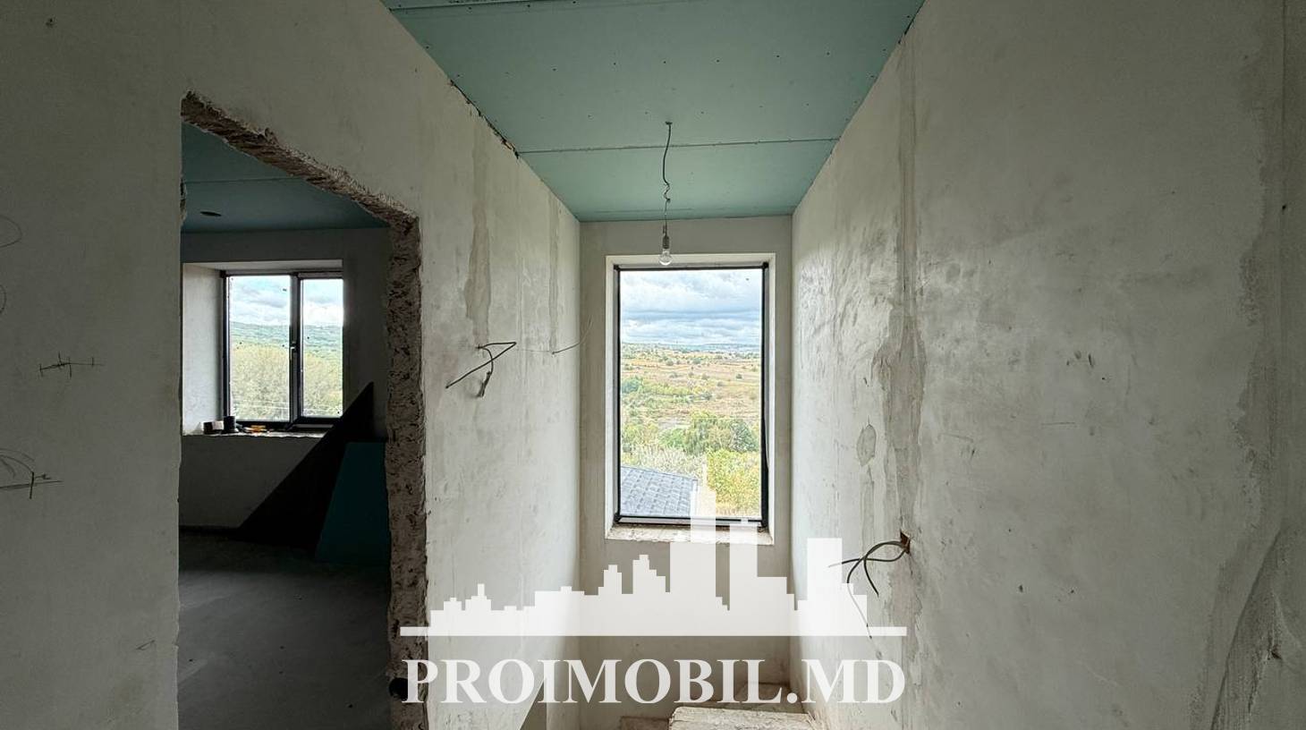 https://images.proimobil.md/ziE9leujPjdy2GDH8ULpxaQxdpg-aqJ7pC1IFSMBqig/watermark:0.75:so:0:30:0.39/resize:fill:1460:816:1/gravity:ce/bG9jYWw6Ly8vZXN0YXRlL2xyLzgyNzFkZTU1LTczZmEtNGE5Zi1hNDZjLWNiZWQzOTlkMzdkOC5qcGVn