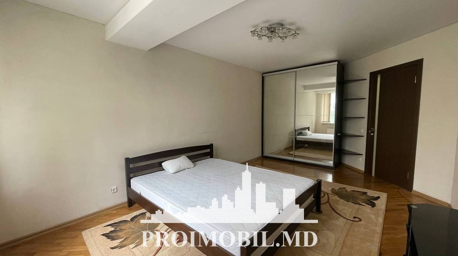 https://images.proimobil.md/zkIzQ15hYE_s1A6Rr3eB66QrkshKBdzWPEYYOop2dac/watermark:0.75:so:0:30:0.39/resize:fill:1460:816:1/gravity:ce/bG9jYWw6Ly8vZXN0YXRlL2xyL2E5NjMwMmJiLWNlYTItNDViYi1hZjJmLWM4MDlmM2IzZDJjYi5qcGVn