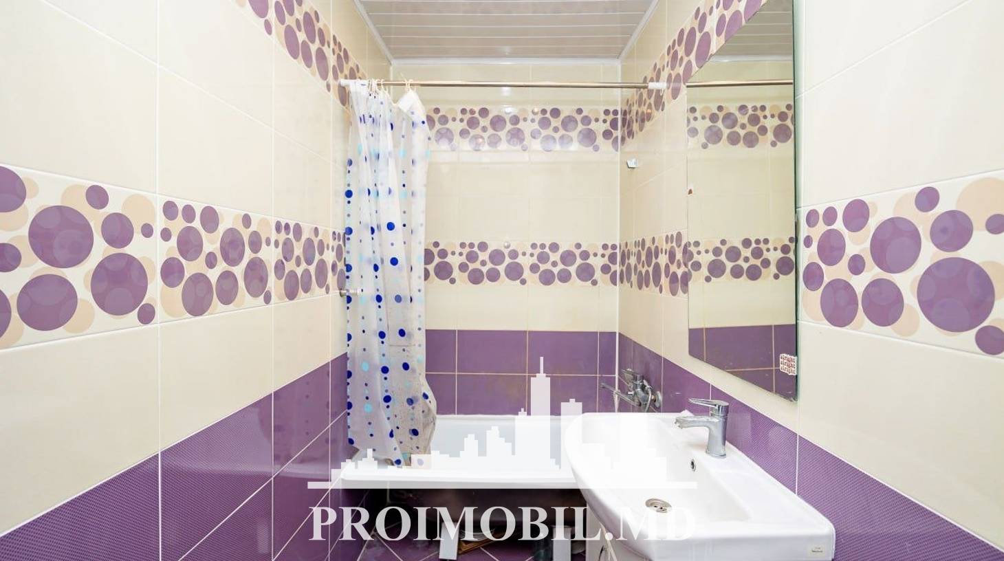 https://images.proimobil.md/zkthXfcfAu0czLfthJeYlC01KANTGWyRyU_G2lpEwDA/watermark:0.75:so:0:30:0.39/resize:fill:1460:816:1/gravity:ce/bG9jYWw6Ly8vZXN0YXRlL2xyL2IyMTViYWRjLTIzNzQtNDYzMC04MTQ5LTQ4NmE3MzcyM2NmMC5qcGVn