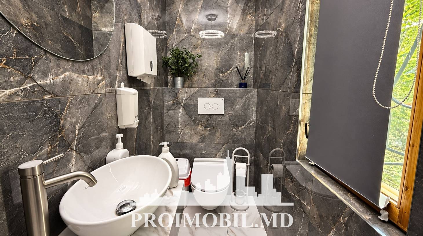 https://images.proimobil.md/zlYvO3V7zV3URyAZenhR-QXPQoEFBgkBNWnomBbC-Nw/watermark:0.75:so:0:30:0.39/resize:fill:1460:816:1/gravity:ce/bG9jYWw6Ly8vZXN0YXRlL2xyL2Y4YjdhMzk2LTc0YTktNGY5MC1hZTIxLTEwOWMyYWUxOTE3Mi5qcGVn