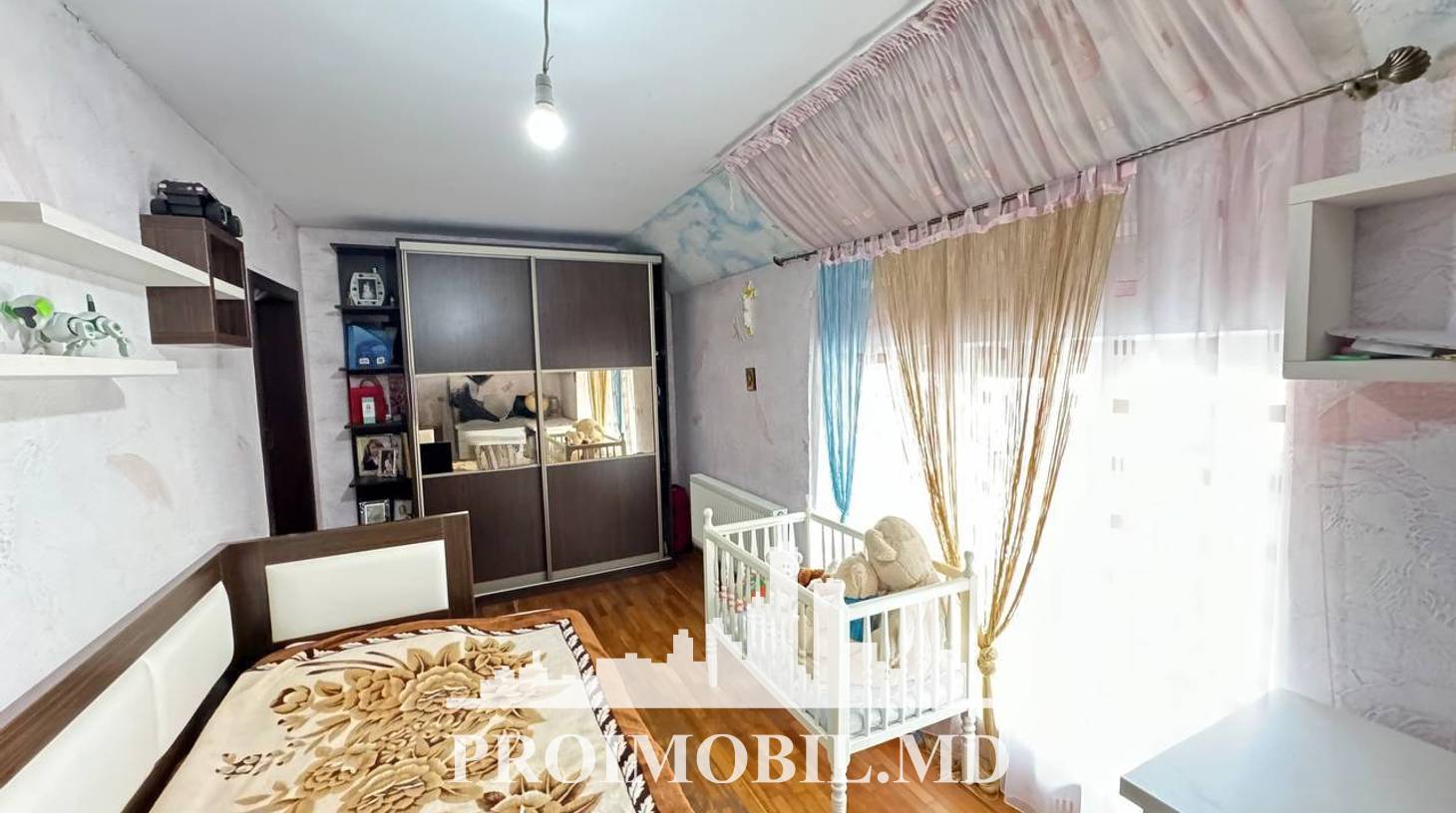 https://images.proimobil.md/zoH6ebgT0lQQebh2zQ2HXTy-jbhuCQLAzWEJwaxxPUM/watermark:0.75:so:0:30:0.39/resize:fill:1460:816:1/gravity:ce/bG9jYWw6Ly8vZXN0YXRlL2xyLzJmYjE3ODZhLWFjZmYtNGVhMy05OTIzLTVhZjJhMjdjY2Q0NS5qcGVn
