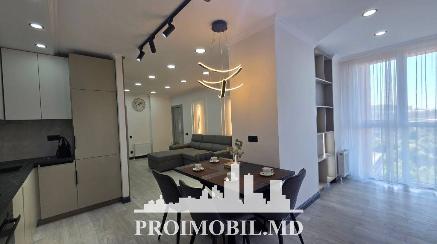 https://images.proimobil.md/zoLi-MbGK3Z0YNd4icsN927hx4sB2lLv7A4dLJykd7M/watermark:0.75:so:0:30:0.39/resize:fill:1460:816:1/gravity:ce/bG9jYWw6Ly8vZXN0YXRlL2xyLzMyMWNlODAxLTAwYWItNDc2YS1hZGE4LTA2YjMyZWU2ZmY3Zi5qcGVn