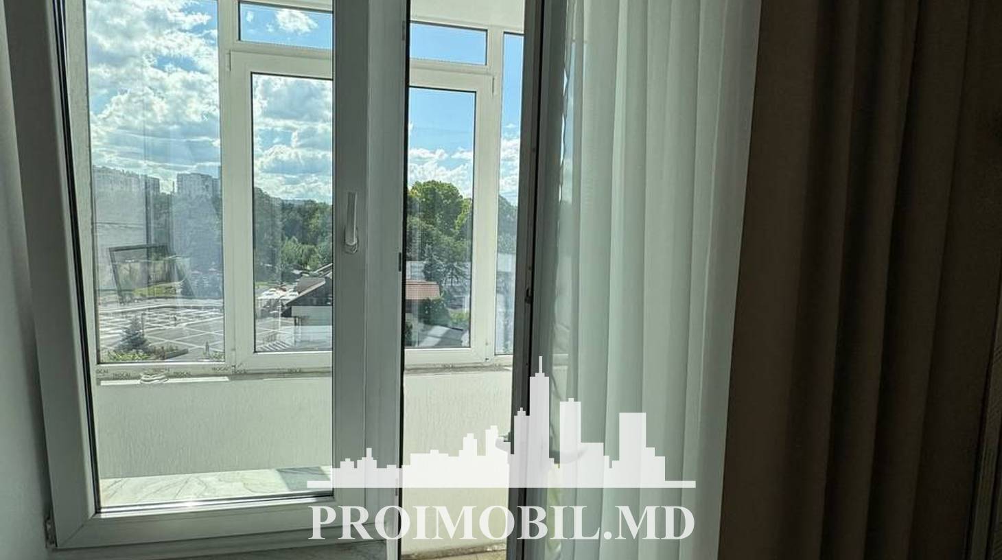 https://images.proimobil.md/zrzizTvvuufUHR-Qon1x3XKwRTH0CMo0N5zY9XHZ8dQ/watermark:0.75:so:0:30:0.39/resize:fill:1460:816:1/gravity:ce/bG9jYWw6Ly8vZXN0YXRlL2xyL2M3ZGMwYWU3LThjMzEtNGM1Ny04MzFhLTU3ZWI3NzAxZjcxNy5qcGVn