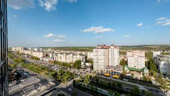 https://images.proimobil.md/zs36TOwY5o1pTD5a-RqsY0VqWyeXWRAQ1wZw-BPkUGg/resize:fill:350:198:1/gravity:ce/bG9jYWw6Ly8vZXN0YXRlL2xyL2Q0MzhmNGViLWFjMDEtNGFmYS1hZDM4LTg1Y2Q5YzNlN2RkZS5qcGVn