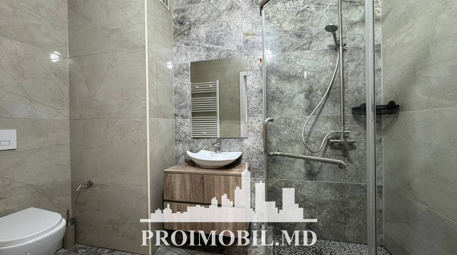 https://images.proimobil.md/zv2lqpqhJ4N4qMgyY35iUalTEchS_AU4dtG6MIBSTtI/watermark:0.75:so:0:30:0.39/resize:fill:1460:816:1/gravity:ce/bG9jYWw6Ly8vZXN0YXRlL2xyLzRhOTQ1YjAxLWY5YjAtNGUzZi1hMDNmLTJjODk0YjE3NWU4OC5qcGVn