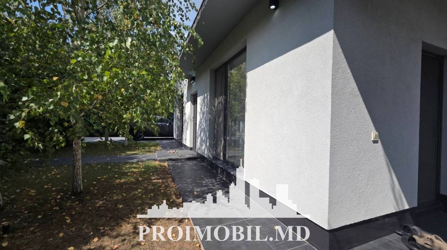 https://images.proimobil.md/zyPO_aKzRqFOpFc4si0xcrnoV4MIV2C6Pz8IM_az8AA/watermark:0.75:so:0:30:0.39/resize:fill:1460:816:1/gravity:ce/bG9jYWw6Ly8vZXN0YXRlL2xyL2M3YTU4ZmQ0LTIwNTItNGMxYS1hOGNkLTNiZDZmODU0ZjE1Zi5qcGVn