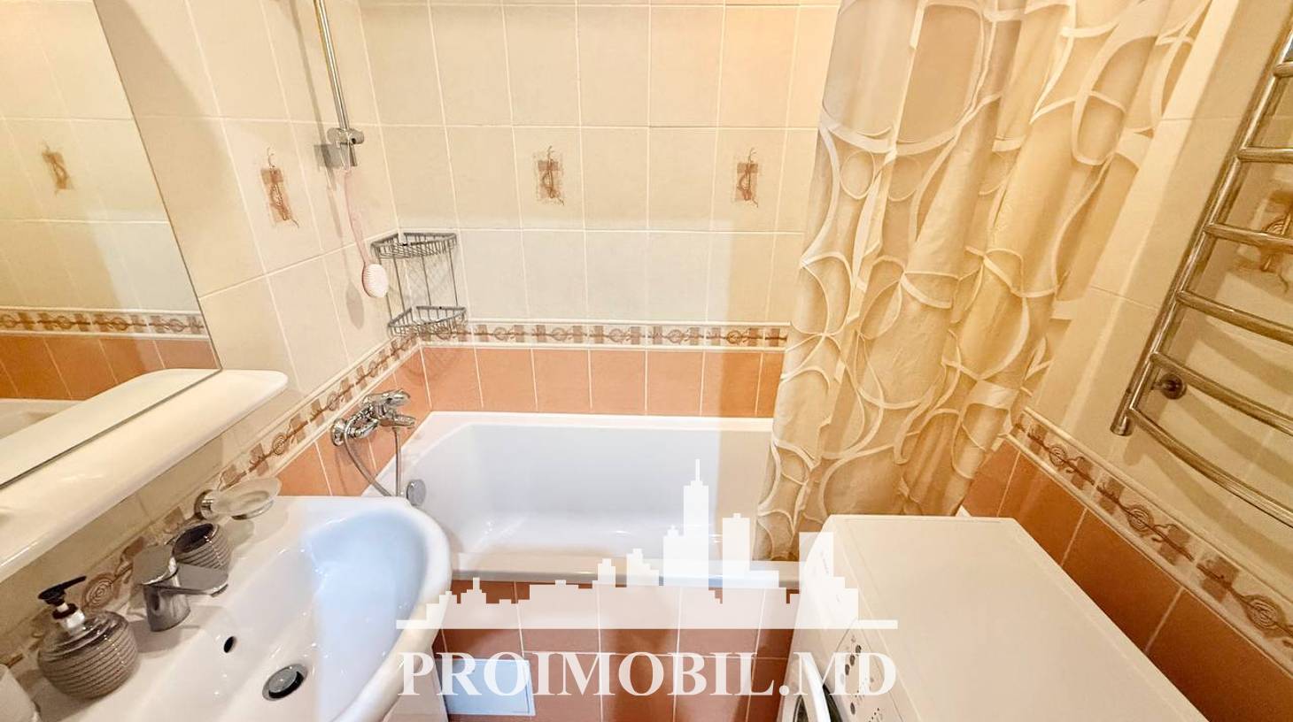 https://images.proimobil.md/zyR771X9TXZAR-5OVSKz_utFXYuZ384la3XCXyfqUt4/watermark:0.75:so:0:30:0.39/resize:fill:1460:816:1/gravity:ce/bG9jYWw6Ly8vZXN0YXRlL2xyLzE5NTUyZmYxLTVlMjEtNDdmYy04ZWEyLTFhODZhMDMxNmU1Ni5qcGVn